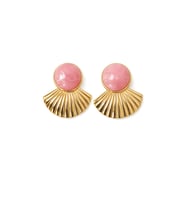Pembe Taşlı Gold Yelpaze Küpe – Vintage Şık Büyük Boy Kadın Küpe