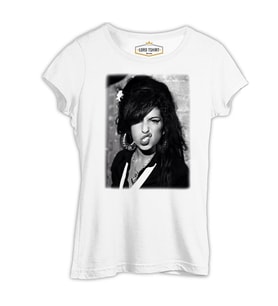 Amy Winehouse - Back To Black Beyaz Kadın Tshirt