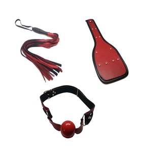 Kırmızı Fantazi Kırbaç Fantezi Deri Ağız Topu Fantezi Deri Şaplak + Erotik Masaj Yağı(Red Fantasy Whip Fancy Leather Hand Foot Handcuffs Fancy Leather Mouth Ball + Erotic Massage Oil)