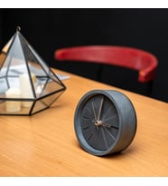 POLYTIME BETON SESSİZ MEKANİZMALI DEKORATİF ANALOG MASAÜSTÜ SAAT (Antrasit)