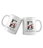 E Harfli Kişiye Özel İsimli Porselen Kupa Bardak – Çiçekli Monogram Harf Tasarımlı İsim Yazılı Kişiselleştirilebilir Hediye Kupa (Beyaz)