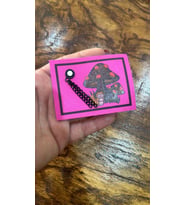 PEMBE ZİNCİRLİ MANTAR ARMA DİKİŞ APLİKE  8X6 CM