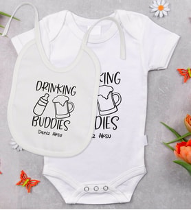 BK Kids Kişiye Özel Drinking Buddies Tasarımlı Bebek Body Zıbın ve Mama Önlüğü Hediye Seti - Model 1