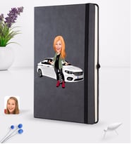BK Gift Kişiye Özel Plakalı Kadın Fiat Egea Karikatürlü Siyah Termo Deri Defter 16x24cm Model 1