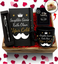 Kasa İçerisinde Kişiye Özel Siyah Kupa & Defter & Zippo Tarzı Çakmak & Kalem Hediye Seti