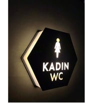 Honeycomb Serisi Işıklı Kadın WC Yönlendirme Tabelası