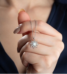 Saklı Takı 925 Ayar Opal Taşlı Güneş Gümüş Kolye