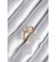 Pirinç Gold Renk Zirkon Taşlı Kalp Charm Model Kadın Yüzük 5886