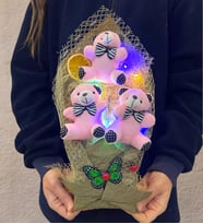 Renkli Led Işıklı Özel Pembe Ayıcıklı Büyük Boy Peluş Ayıcık Buketi (Model 1)
