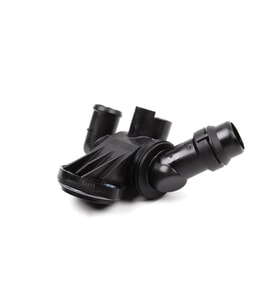 Audi A4 A6 Seat Exeo 2.0 TFSİ Termostat Yuvası 2004- 06D121111G
