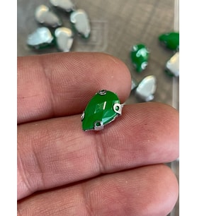 1 cm 2 mm KRİSTAL YAPRAK YEŞİLİ KASALI DİKME DAMLA TAŞ BONCUK (50 ADET)