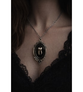Diş Hekimi Diş Figürlü Siyah Vintage Tasarım Kolye – Metal Zincirli Unisex Kolye