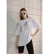 Kadın Tişört Oversize Geniş Kalıp  Kırmızı Pullu Kalp Desenli Gğs54/60cm %100 Pamuk (Beyaz)