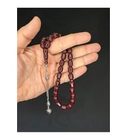 SEVGİLİYE ÖZEL HEDİYE ÇUBUK KEHRİBAR TESBİH KOYU KAHVERENGİ RENK KAPSÜL KESİM 11MMX9MM H-1624.