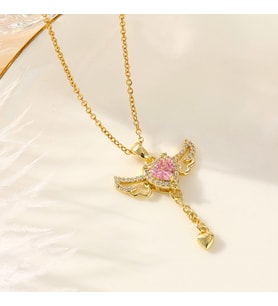 Melek Kanatlı Çelik Hareketli  Pembe Taşlı Kolye (Gold)