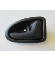 RENAULT SCENIC- 1- 00/03; ARKA KAPI İÇ AÇMA KOLU SAĞ ELCEĞİ SİYAH 8200028995 1443-3051
