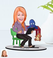 BK Gift Kişiye Özel Anaokulu Öğretmeni Karikatürlü Ahşap Biblo Model-1 (Beyaz)