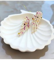 Angel Wings Pembe Pırıltılı El Yapımı Beyaz Kanat Küpe (Parlak Beyaz)