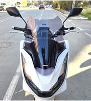 MOTOCAM Honda PCX Ön Cam 2021-2024 Model 47cm Füme Renkli 4mm SPORTİF