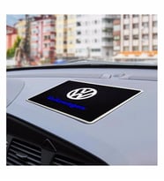 Volkswagen Bora torpido üstü aksesuar araç markalı logo telefon anahtarlık tutucu