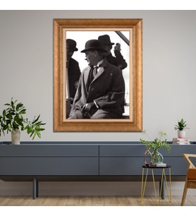 Altın Paspartulu Atatürk  Çerçeveli Tablo C140 (Gold)