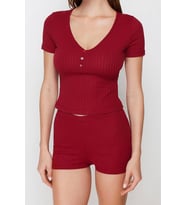 Tarz Rahat Kısa Kollu Dar Paça Düğme Detaylı Fitilli Örme Pijama Takımı (Bordo)
