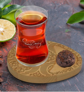 BK Gift Kişiye Özel Retro Motif Tasarımlı Doğal Ahşap Tabaklı Heybeli Çay Bardağı Sunum Seti Model 14