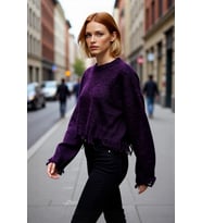 Kadın Oversize Triko Crop Kazak Düşük Kollu Akıtma Detaylı Yumuşak Dokusuyla Modern Şıklık Sunar