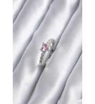 pilelistore Gümüş Renk Zirkon Taşlı Pembe Kristal Kalp Model Kadın Yüzük - TJ-BYK2851