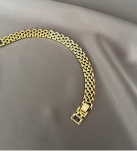Xuping Ortası Sıralı Taş Detaylı Altın Kaplama Bileklik