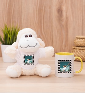 Kişiye Özel Kalp Detaylı Fotoğraflı  Peluş Koyun ve Sarı Kupa
