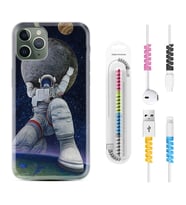 Apple iPhone 11 12 13 14 Pro Max Kılıf Kablo Koruma Spiral Silikon Astronot ve Dünya 1759