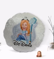 BK Gift Kişiye Özel İsimli Kadın Diş Hekimi Karikatürlü Yuvarlak Dekoratif Kırlent Yastık-2