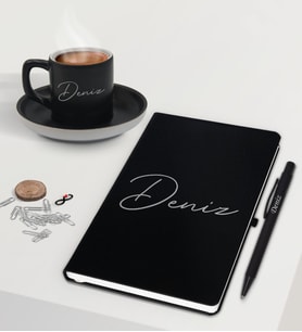 BK Gift Kişiye Özel İsimli Siyah Defter Kalem ve Türk Kahvesi Fincanı Hediye Seti-1, Arkadaşa Hediye, Sevgiliye Hediye, Yeni İş Hediyesi