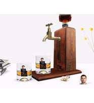BK Gift Kişiye Özel Renkli Baskılı Godfather Baba Karikatürlü İkili Viski Bardağı ve Ahşap Viski Standı Hediye Seti-8 (Model 1)