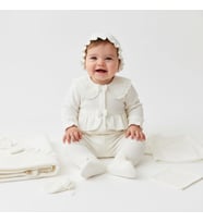 KIZ BEBEK DANTELLİ BEYAZ PAPYONLU 10 LU HASTANE ÇIKIŞ SETİ (Krem)
