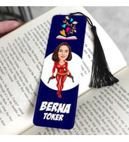 Aksiyon Seven Kadın Püsküllü Kitap Ayracı