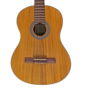 Admira TOBA Klasik Gitar (Başlangıç - Eğitim Serisi)  Çam Görünümlü Üst Kapak, Egzotik Ağaç Arka ve Yanlar, Yüksek Volüm Kapasitesi  Uyum: 4/4 (Tam Boy) Klasik Gitar