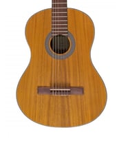 Admira TOBA Klasik Gitar (Başlangıç - Eğitim Serisi)  Çam Görünümlü Üst Kapak, Egzotik Ağaç Arka ve Yanlar, Yüksek Volüm Kapasitesi  Uyum: 4/4 (Tam Boy) Klasik Gitar