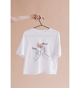 El Ele Tutuşan Sevgili Çift Tasarımlı Tişört Kişiye Özel ( Unisex - Büyük - Çocuk )