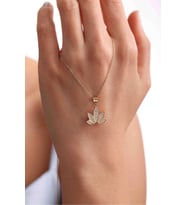 Taşlı Lotus Çiçeği Kolye Ucu