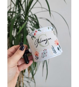 İsme Özel Kişiye Özel Bej Baskılı Porselen Çiçek ve Yaprak Desenli T Kupa Bardak Latte Fincanı