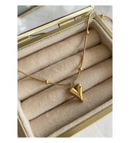 Gold Renk Dore Kalpli Çelik Kolye (Standart)