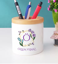 Kişiye Özel Çiçekli Ö Harfli Kalemlik İsim Soyisim Yazılı (Beyaz)