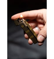 Caka Petra Serisi Benzinli Pirinç Çakmak - Petra Black Gold Classic