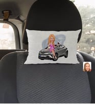 BK Gift Kişiye Özel Plakalı Kadın Toyata C-HR Karikatürlü Dikdörtgen Araç Koltuk Yastığı-1