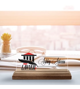 BK Gift Kişiye Özel İsimli Avukat Temalı Ahşap Tabanlı Akrilik Masa İsimliği-3, Ofis Dekoru, Mesleki Hediye, Ofis Hediyeleri