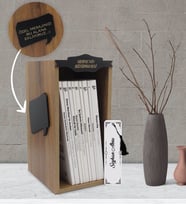 BK Gift Kişiye Özel İsimli Ahşap Kütüphanede Dünya Klasikleri Seti (9 Kitap Takım) ve Kitap Ayracı Hediye Seti