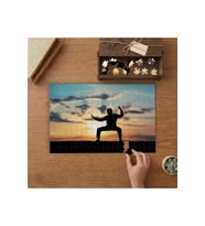 Günbatımında Kung Fu Tasarımı 240 parça Ahşap Puzzle Ahşap Kutuda MP00958