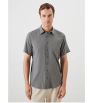 LCWAIKIKI Classic Haki Regular Fit Kısa Kollu Desenli Armürlü Erkek Gömlek